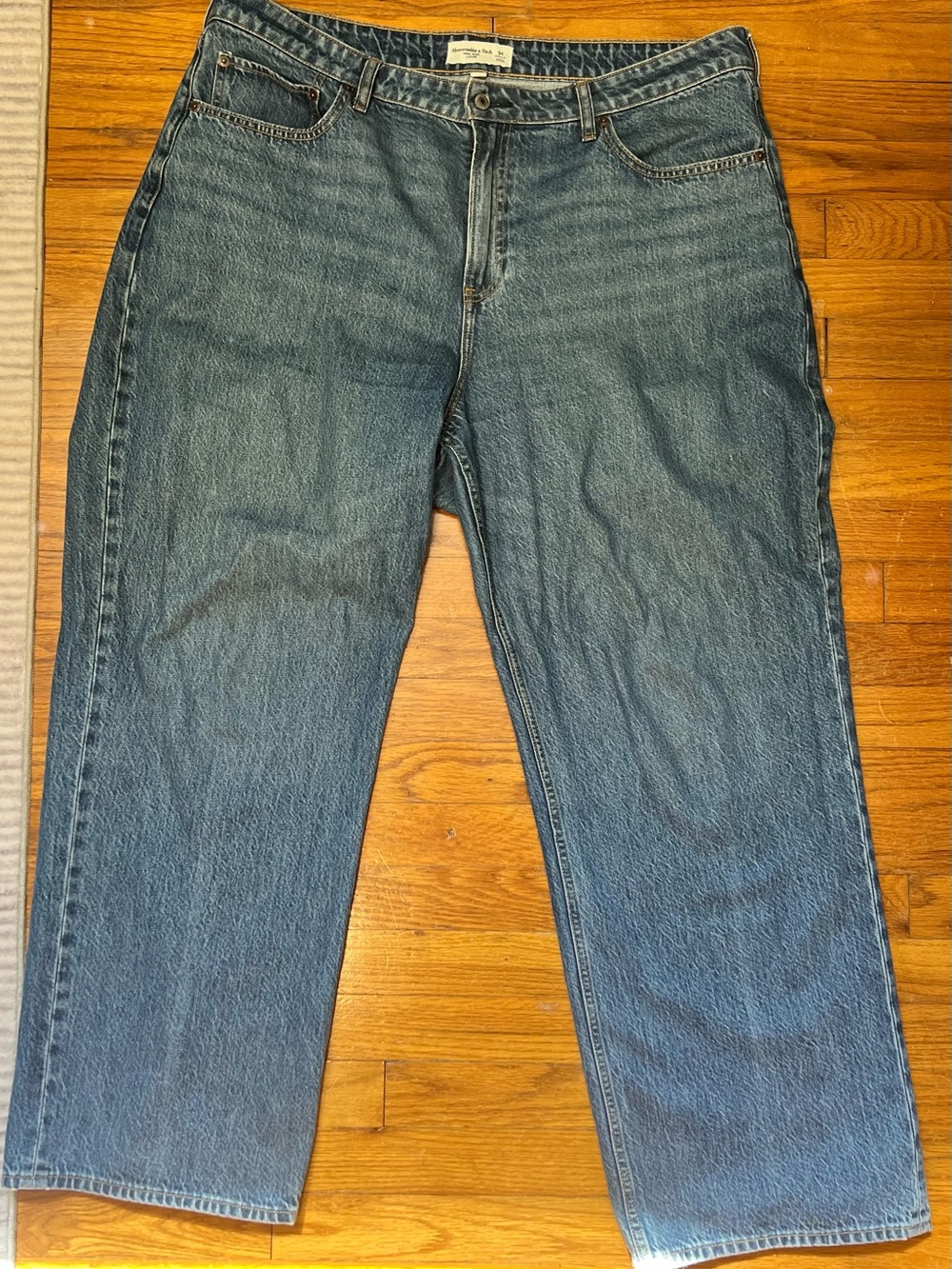 Abercrombie & Fitch Women’s Curve Love High Rise Loose Jean